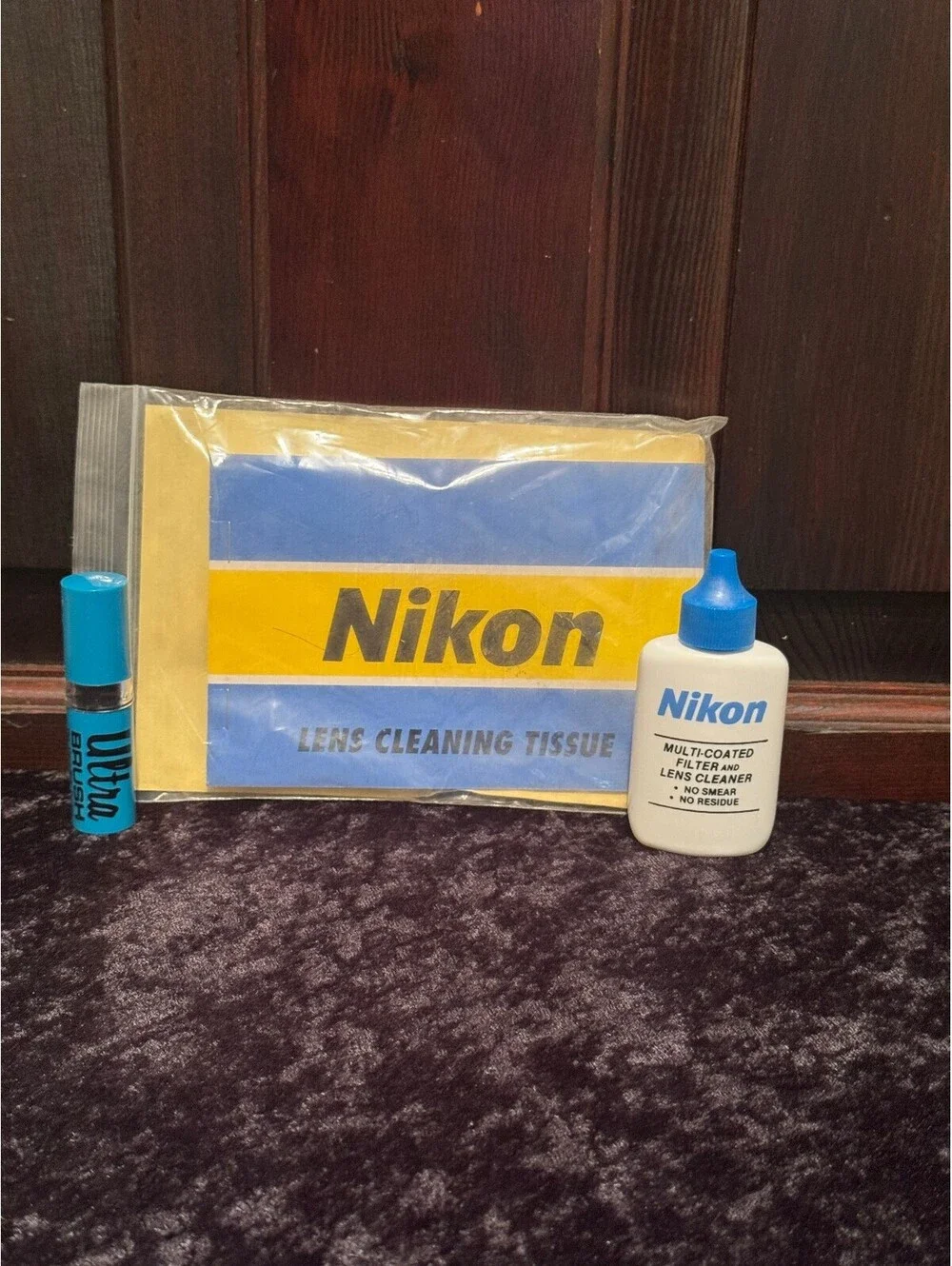 VintageNikon Lens Cleaning Kit w/Ultra Brush/Lens Cleaning Tissue & Multi-Coated